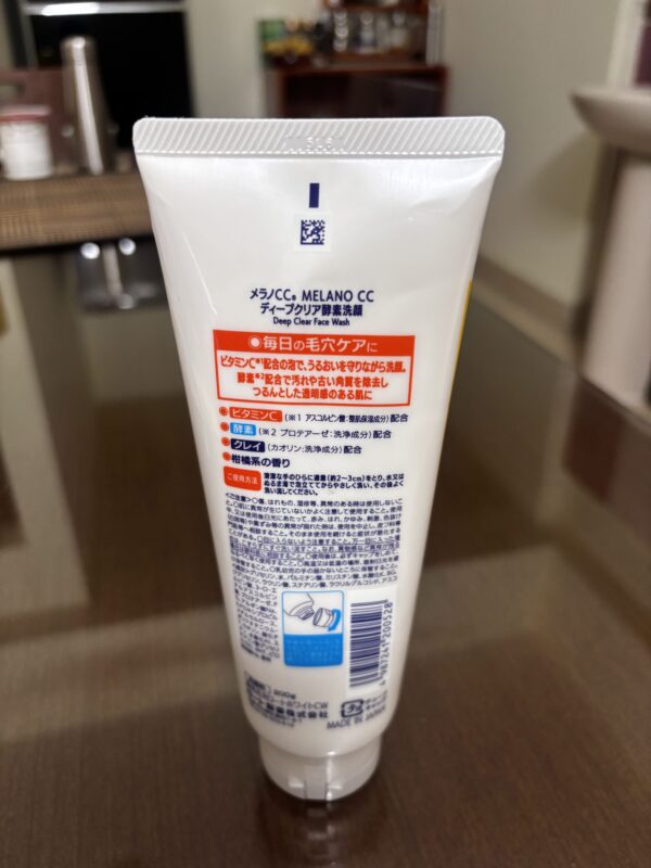 Rohto Melano CC Deep Clear Enzyme Face Wash 200g