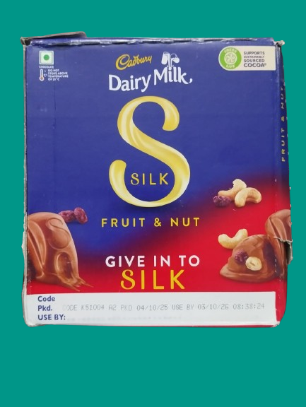 Fruit_Nat...-removebg-preview Cadbury Silk Fruit & Nut Chocolate 129 gm
